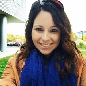 Meet your Posher, Alicia